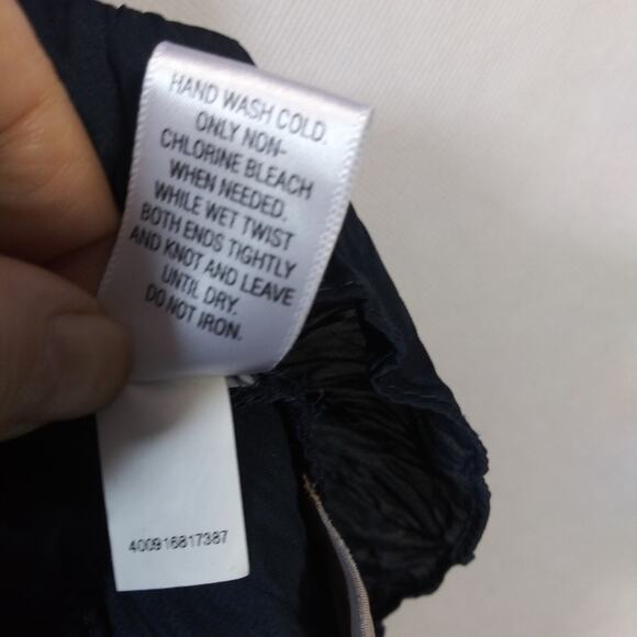 Dana Buchman Navy Blue Crinkle Short Sleeve Button Front Blouse Tie Neck Size 1X - Picture 7 of 7